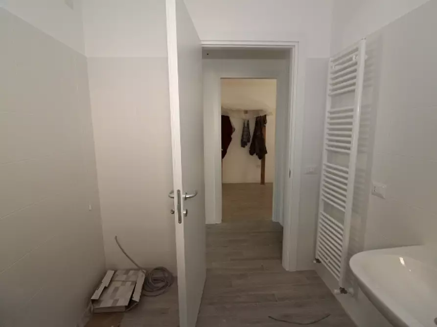 Immagine 33 di Appartamento in vendita  a Senigallia