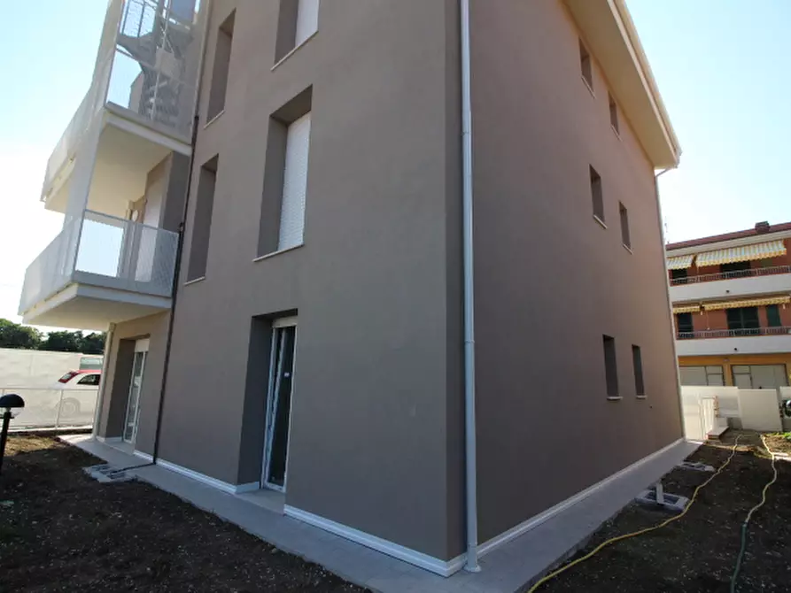 Immagine 51 di Appartamento in vendita  a Senigallia