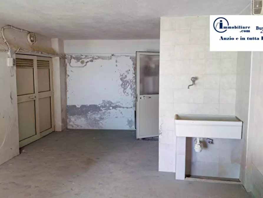 Immagine 41 di Appartamento in vendita  in lungomare enea a Anzio