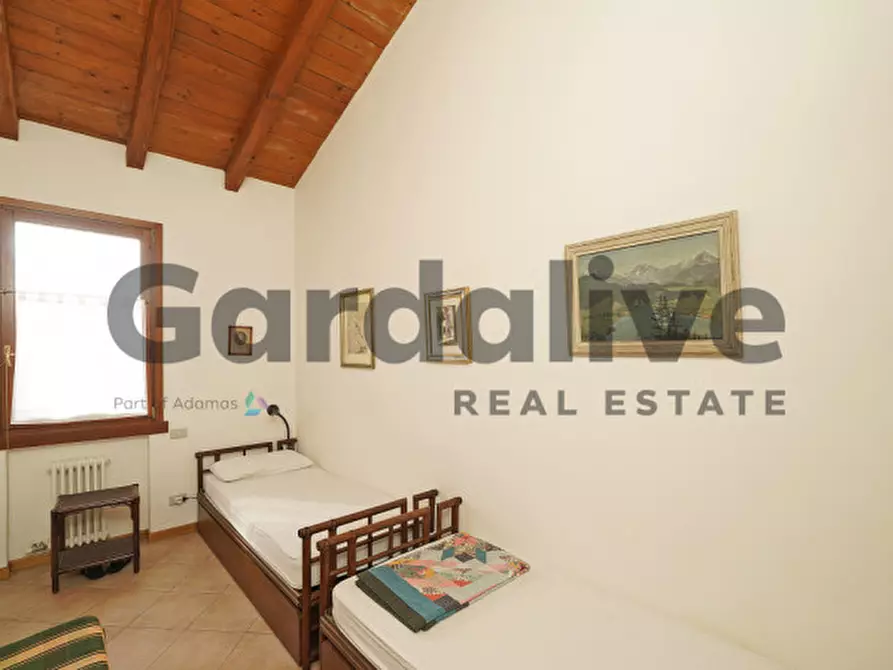 Immagine 17 di Appartamento in vendita  in via A. Manzoni a Manerba Del Garda