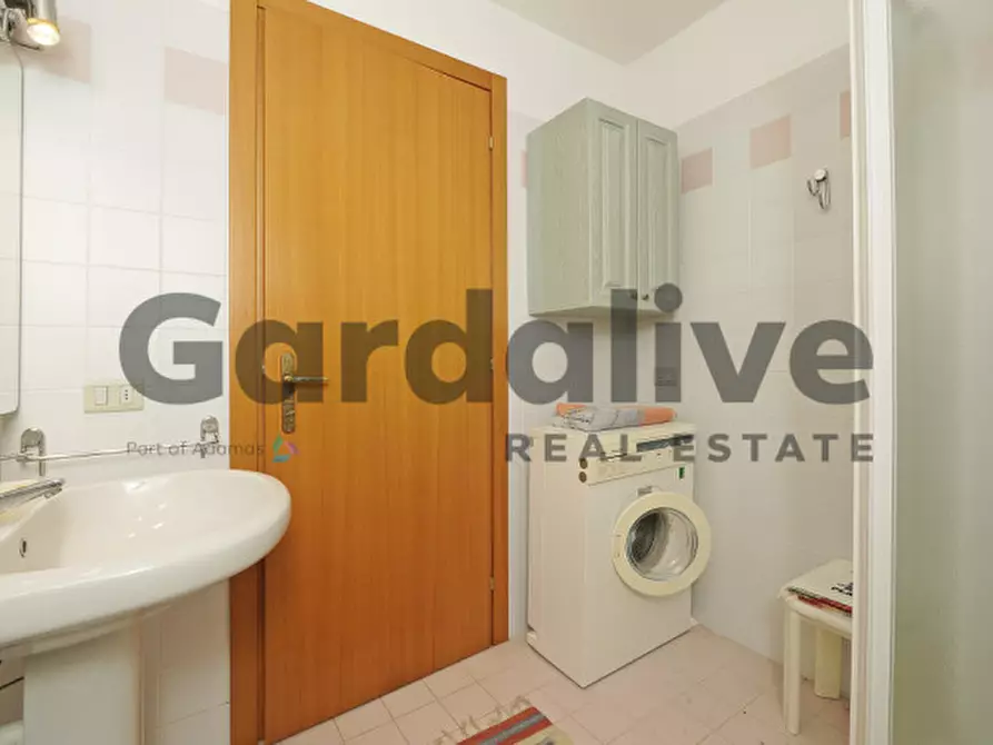 Immagine 22 di Appartamento in vendita  in via A. Manzoni a Manerba Del Garda