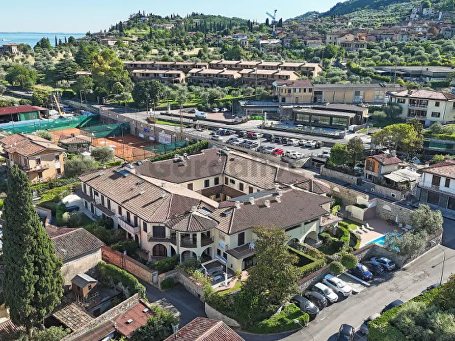 Immagine 19 di Appartamento in vendita  in Via Alessandro Bettoni a Gargnano