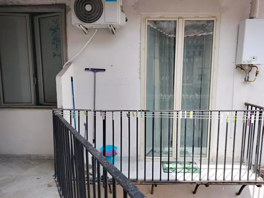 Immagine 1 di Appartamento in affitto  in Via Foria a Napoli