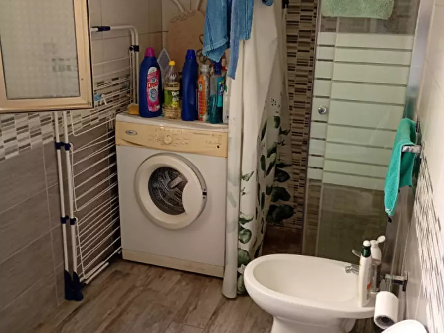 Immagine 23 di Appartamento in affitto  in Via Foria a Napoli