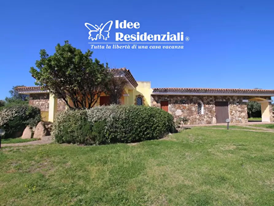 Immagine 3 di Villa in vendita  in via panoramica a Palau