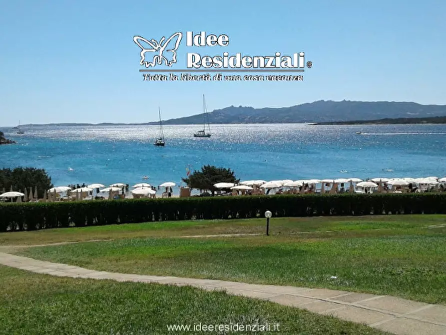 Immagine 17 di Villa in vendita  in porto mannu a Palau