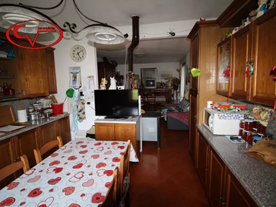 Immagine 6 di Casa quadrifamiliare in vendita  in via Roma a Loro Ciuffenna