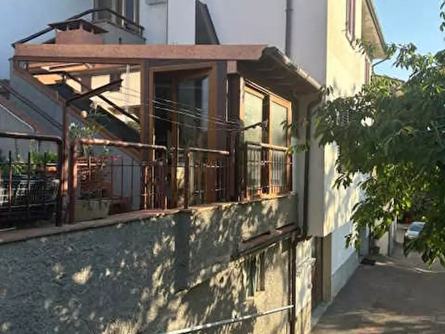Immagine 31 di Casa quadrifamiliare in vendita  in via Roma a Loro Ciuffenna