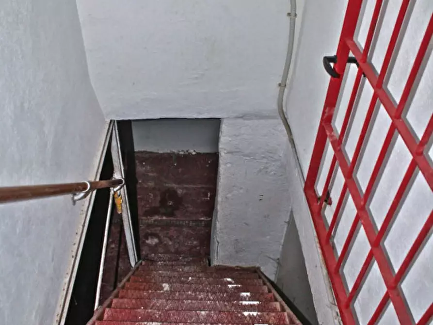 Immagine 18 di Negozio in vendita  in via del molo a Genova