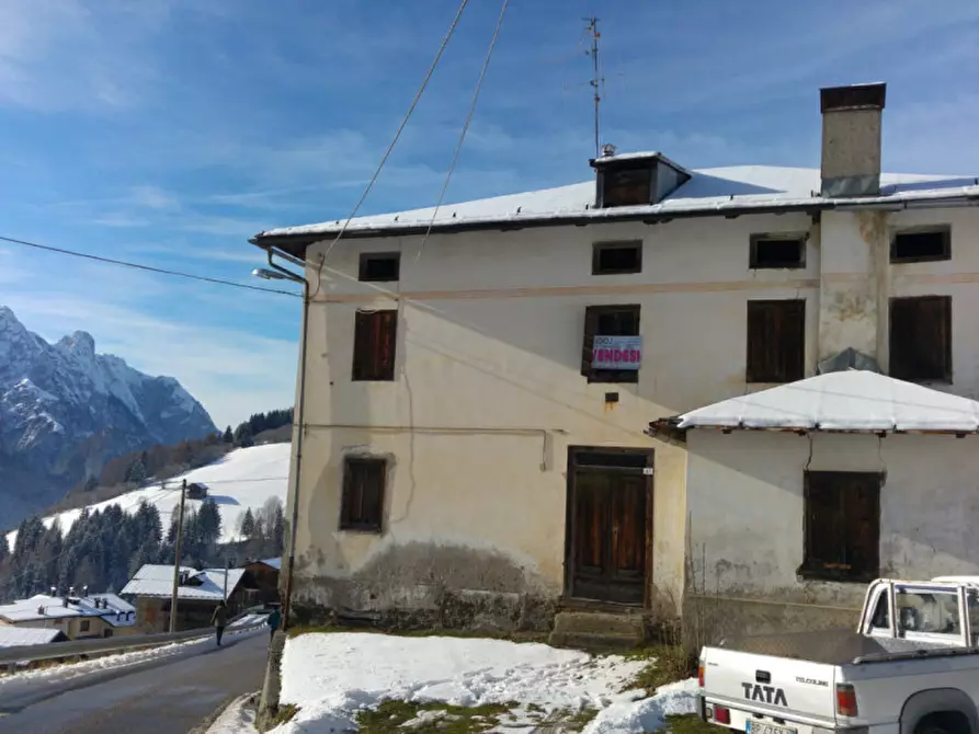 Immagine 2 di Casa indipendente in vendita  in Via del Popolo a San Pietro Di Cadore