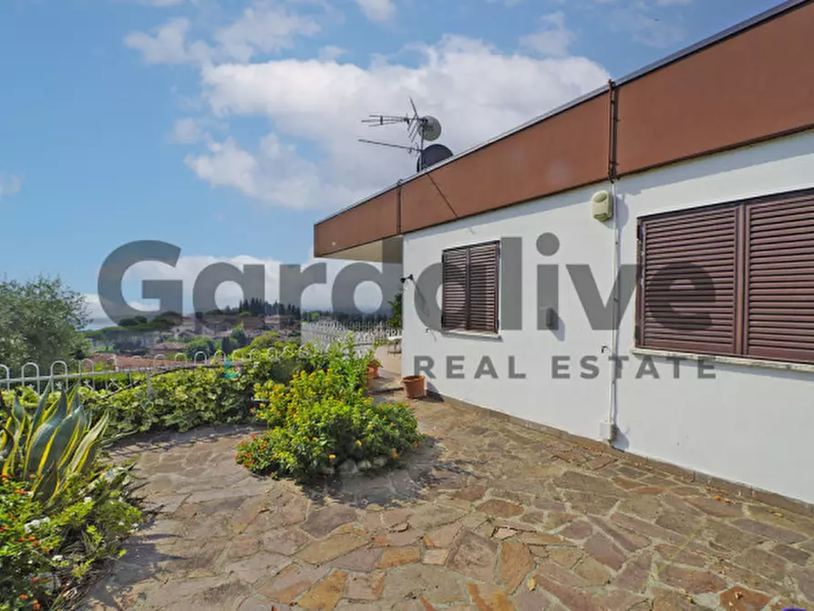 Immagine 7 di Villa in vendita  a Padenghe Sul Garda