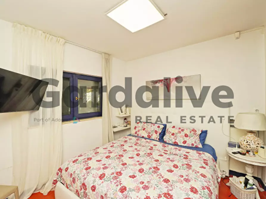 Immagine 13 di Villa in vendita  a Padenghe Sul Garda