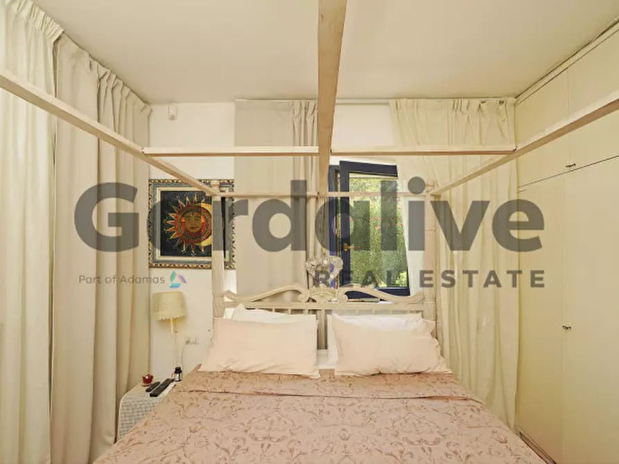 Immagine 17 di Villa in vendita  a Padenghe Sul Garda