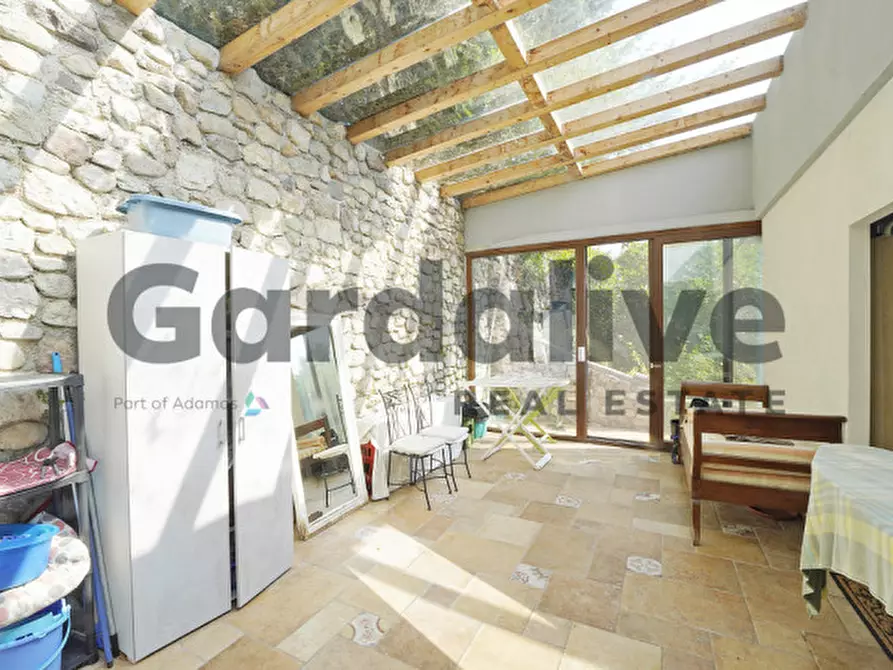 Immagine 23 di Villa in vendita  a Padenghe Sul Garda