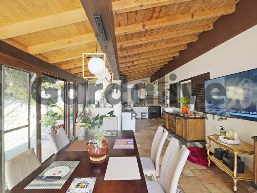 Immagine 27 di Villa in vendita  a Padenghe Sul Garda