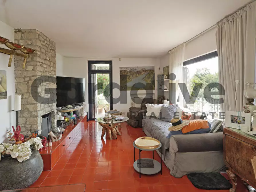 Immagine 30 di Villa in vendita  a Padenghe Sul Garda
