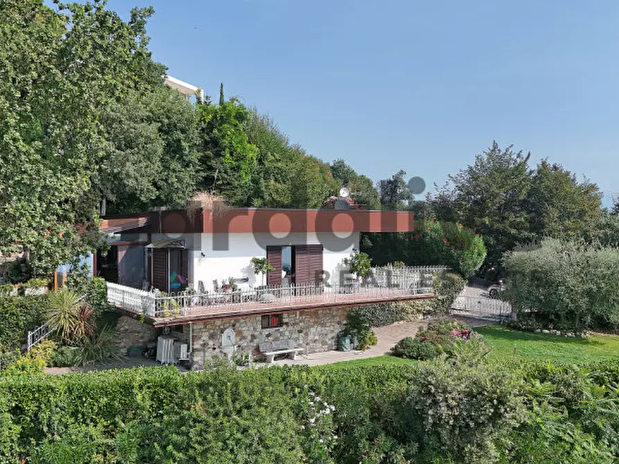 Immagine 35 di Villa in vendita  a Padenghe Sul Garda