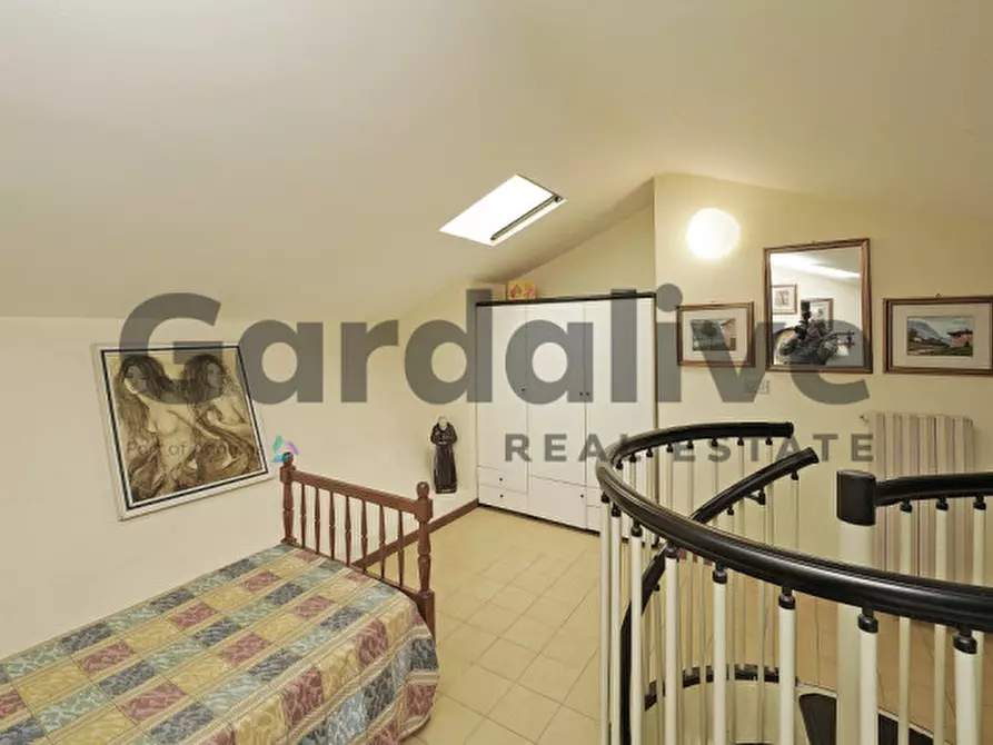 Immagine 18 di Appartamento in vendita  in Viale Ghandi a Moniga Del Garda