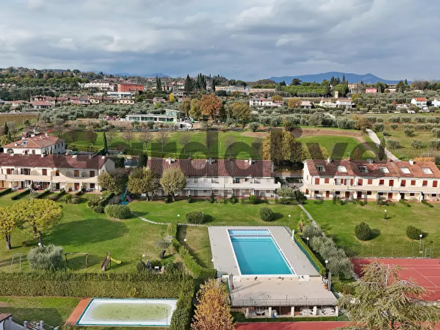 Immagine 30 di Appartamento in vendita  in Viale Ghandi a Moniga Del Garda