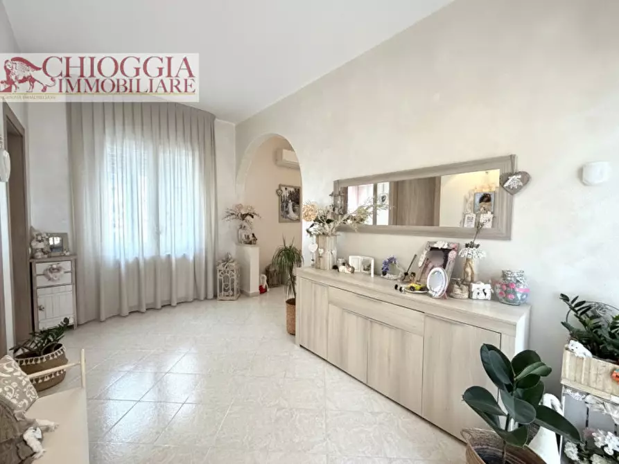 Immagine 13 di Appartamento in vendita  in Viale Milano a Chioggia