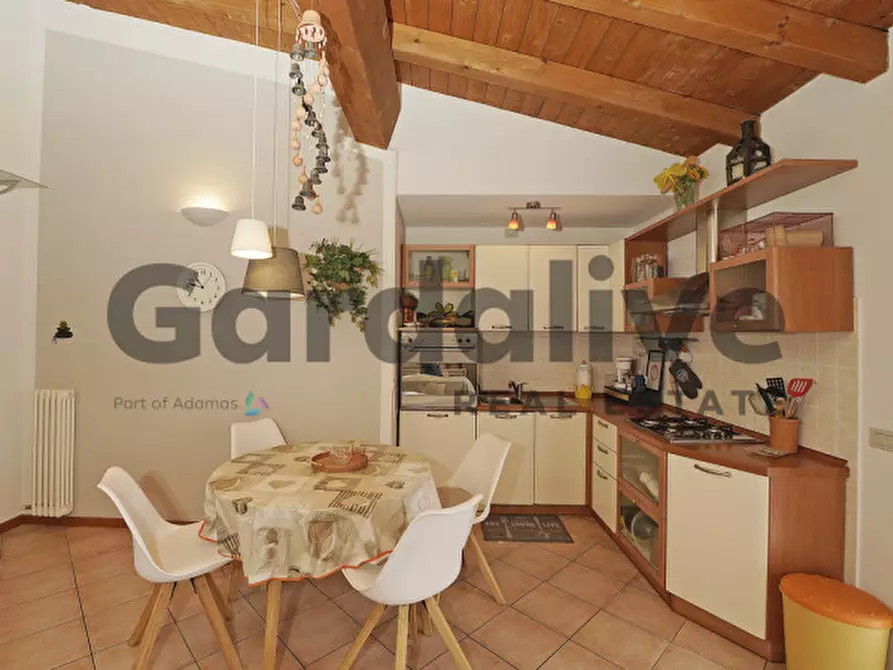 Immagine 16 di Appartamento in vendita  in via A. Manzoni a Manerba Del Garda