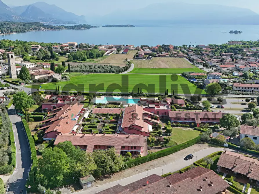 Immagine 29 di Appartamento in vendita  in via A. Manzoni a Manerba Del Garda