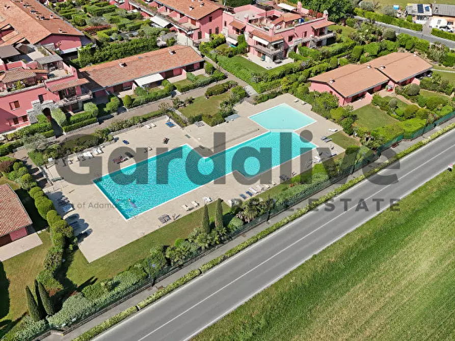 Immagine 37 di Appartamento in vendita  in via A. Manzoni a Manerba Del Garda
