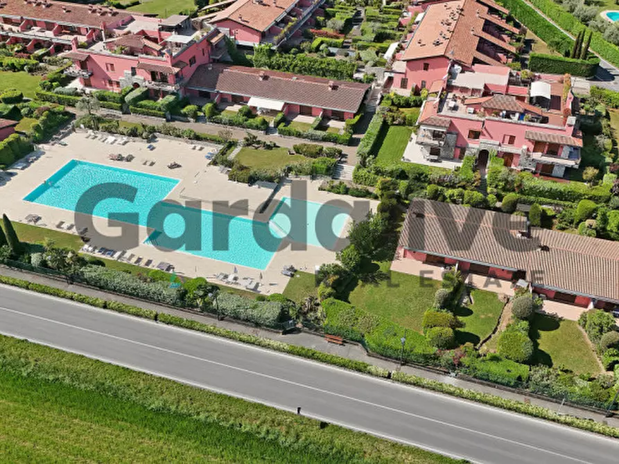 Immagine 39 di Appartamento in vendita  in via A. Manzoni a Manerba Del Garda