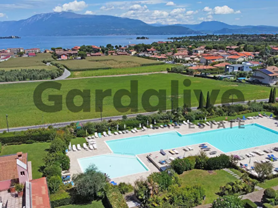 Immagine 40 di Appartamento in vendita  in via A. Manzoni a Manerba Del Garda