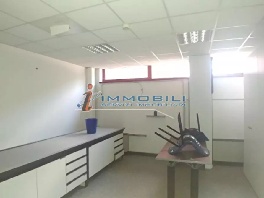 Immagine 5 di Laboratorio in vendita  in VIA CROCE B. a Vimodrone