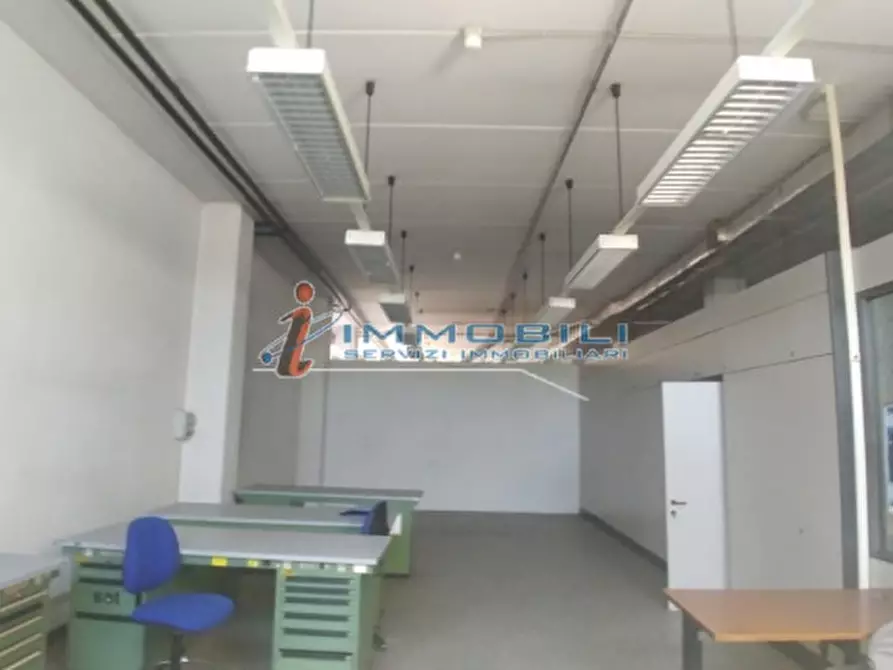 Immagine 7 di Laboratorio in vendita  in VIA CROCE B. a Vimodrone