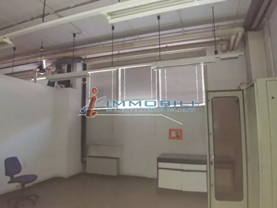 Immagine 13 di Laboratorio in vendita  in VIA CROCE B. a Vimodrone