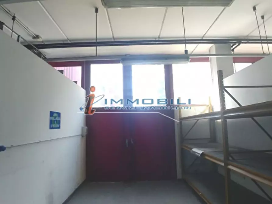 Immagine 16 di Laboratorio in vendita  in VIA CROCE B. a Vimodrone
