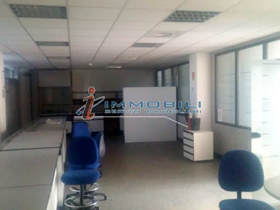 Immagine 20 di Laboratorio in vendita  in VIA CROCE B. a Vimodrone