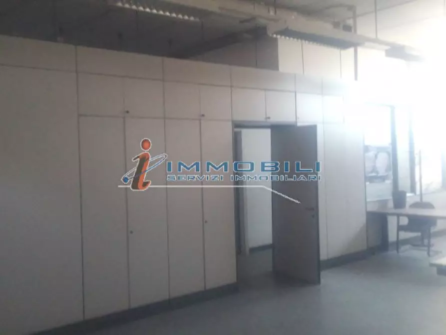 Immagine 24 di Laboratorio in vendita  in VIA CROCE B. a Vimodrone