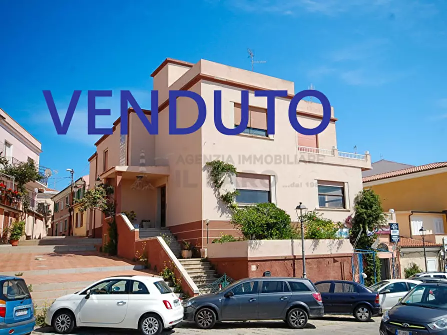 Immagine 1 di Casa indipendente in vendita  in Piazza Principe Tommaso a La Maddalena