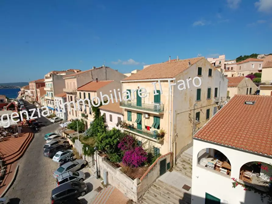 Immagine 6 di Casa indipendente in vendita  in Piazza Principe Tommaso a La Maddalena