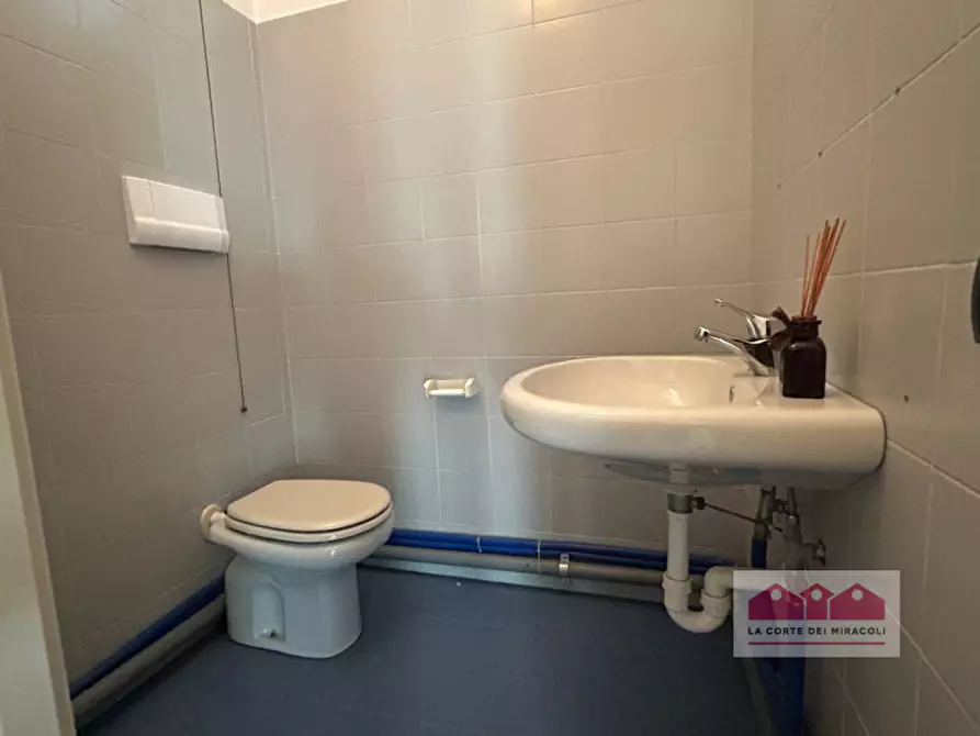 Immagine 9 di Negozio in affitto  in Via Sarpi 10 a Vicenza