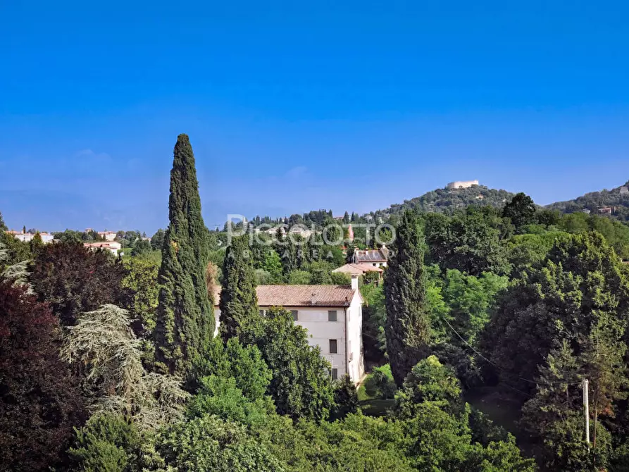 Immagine 2 di Villa in vendita  in Via Foresto Vecchio a Asolo