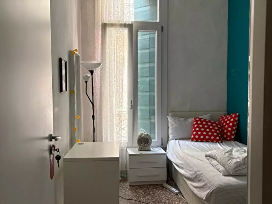 Immagine 4 di Camera in affitto  in Via Roma a Padova
