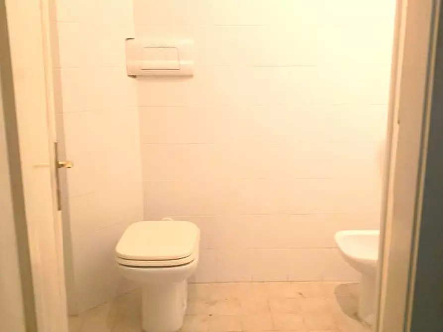 Immagine 8 di Camera in affitto  in Via Roma a Padova