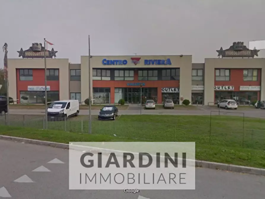 Immagine 1 di Negozio in vendita  a Vigonza