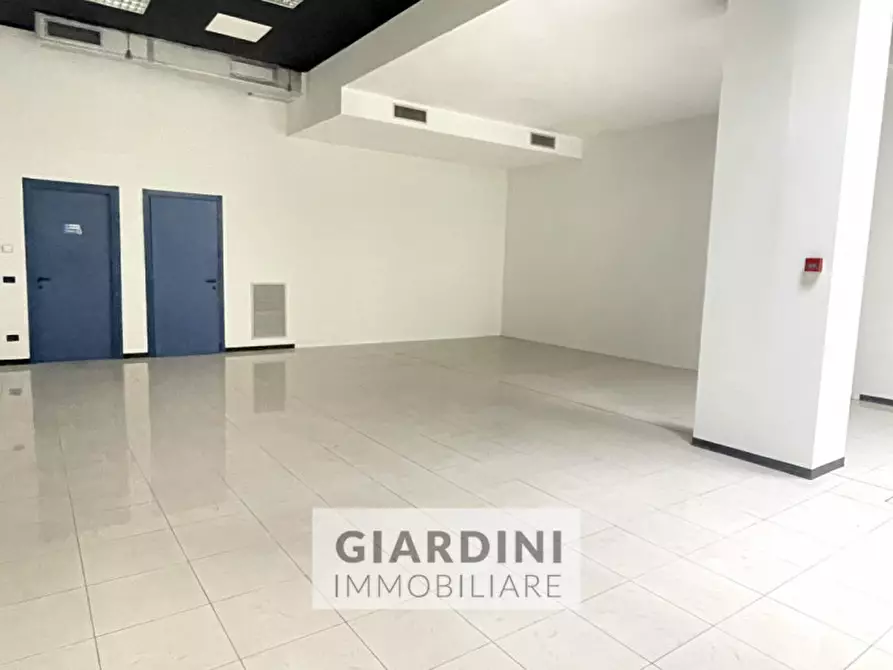Immagine 7 di Negozio in vendita  a Vigonza