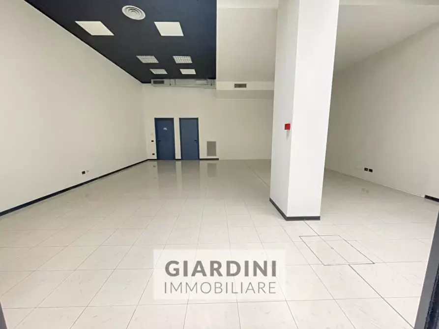 Immagine 8 di Negozio in vendita  a Vigonza