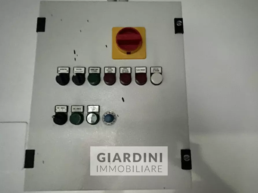 Immagine 19 di Negozio in vendita  a Vigonza