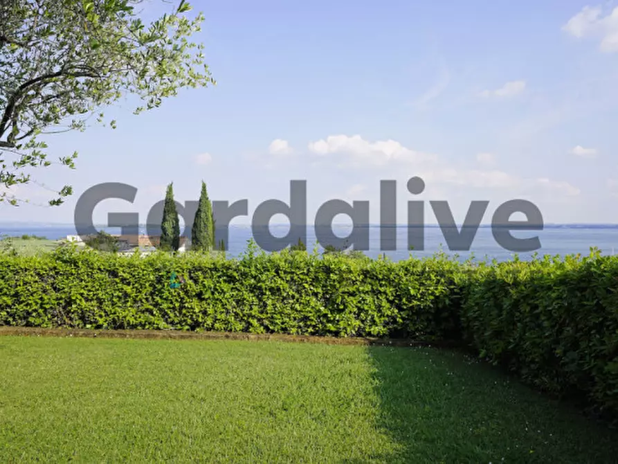 Immagine 1 di Villetta a schiera in vendita  in Via Del Pozzo a Moniga Del Garda