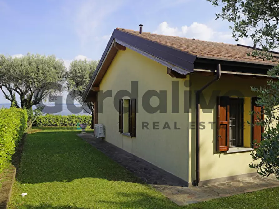 Immagine 28 di Villetta a schiera in vendita  in Via Del Pozzo a Moniga Del Garda