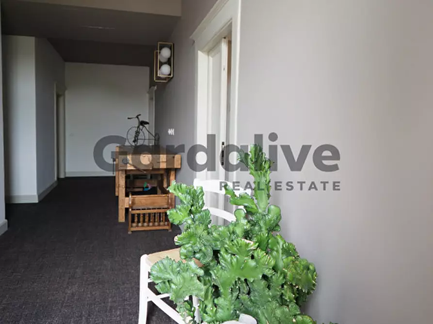 Immagine 10 di Appartamento in vendita  in Piazza San Martino a Moniga Del Garda