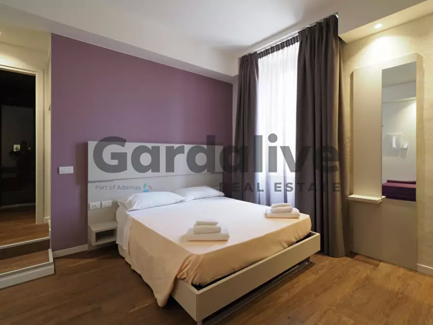 Immagine 11 di Appartamento in vendita  in Piazza San Martino a Moniga Del Garda