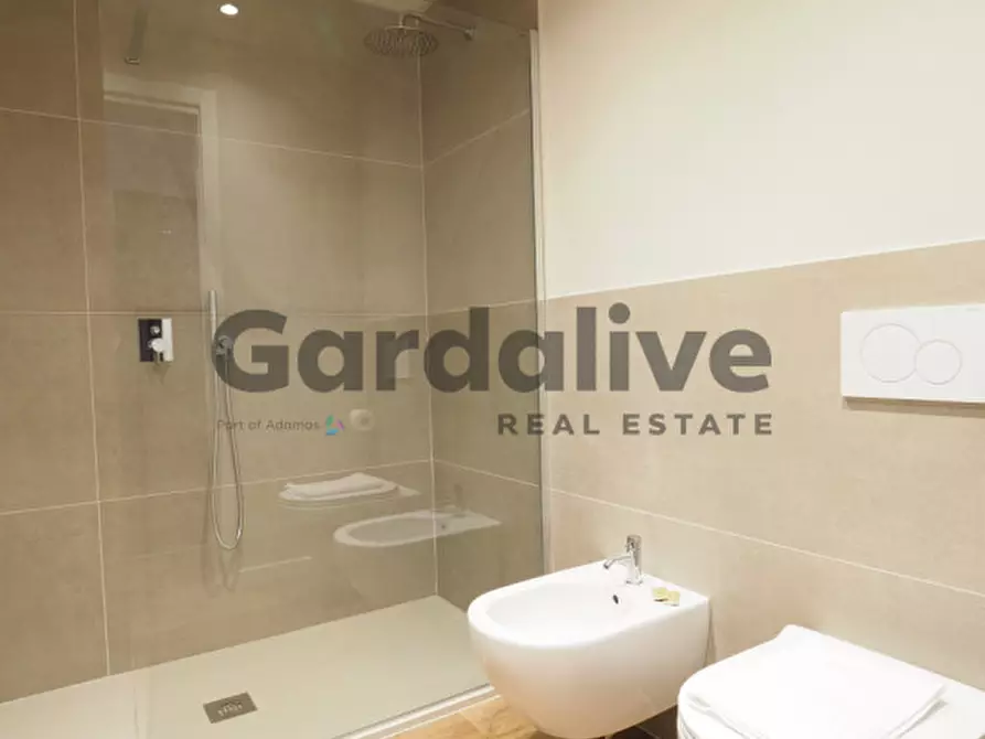 Immagine 14 di Appartamento in vendita  in Piazza San Martino a Moniga Del Garda